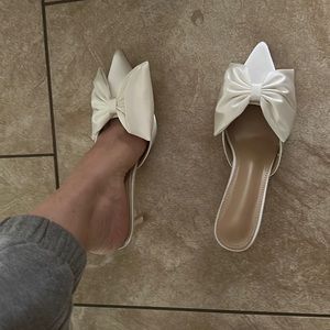 Ivory white bow bridal shoes/heels